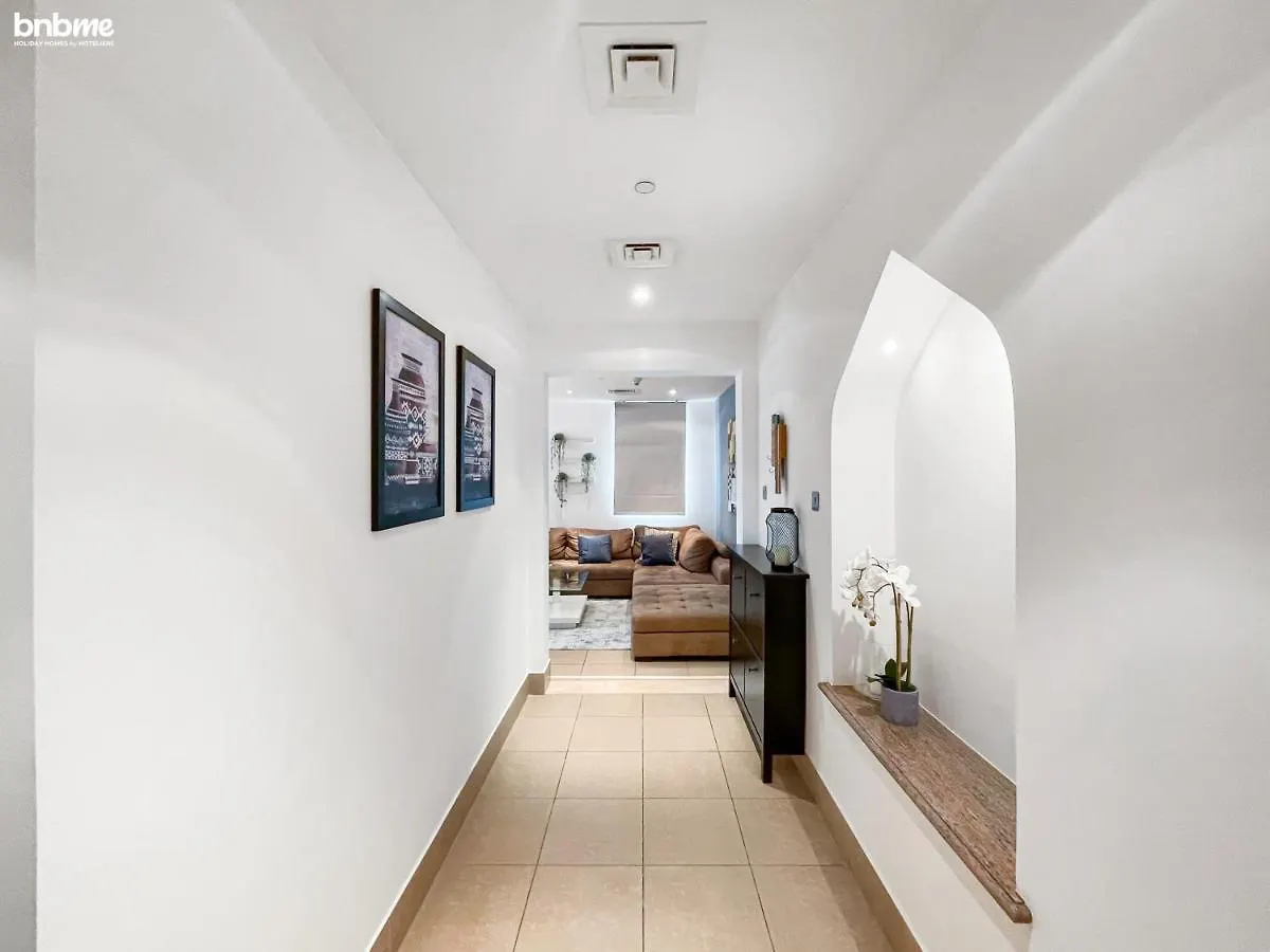 Bnbmehomes - Gorgeous 1-Br - Downtown Dubai - 203 0*,  United Arab Emirates